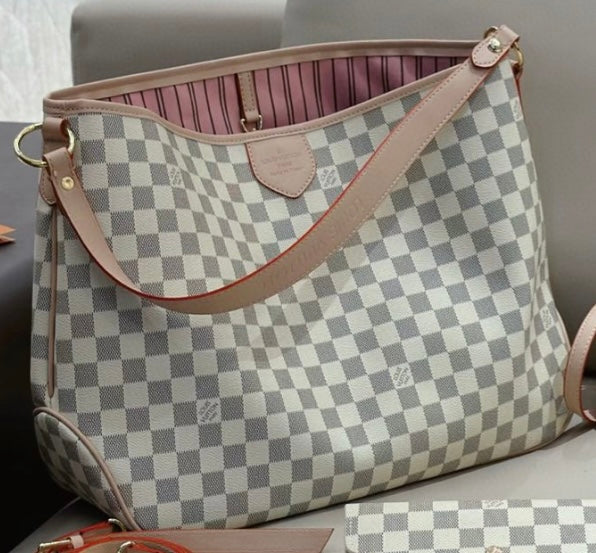 LV replica