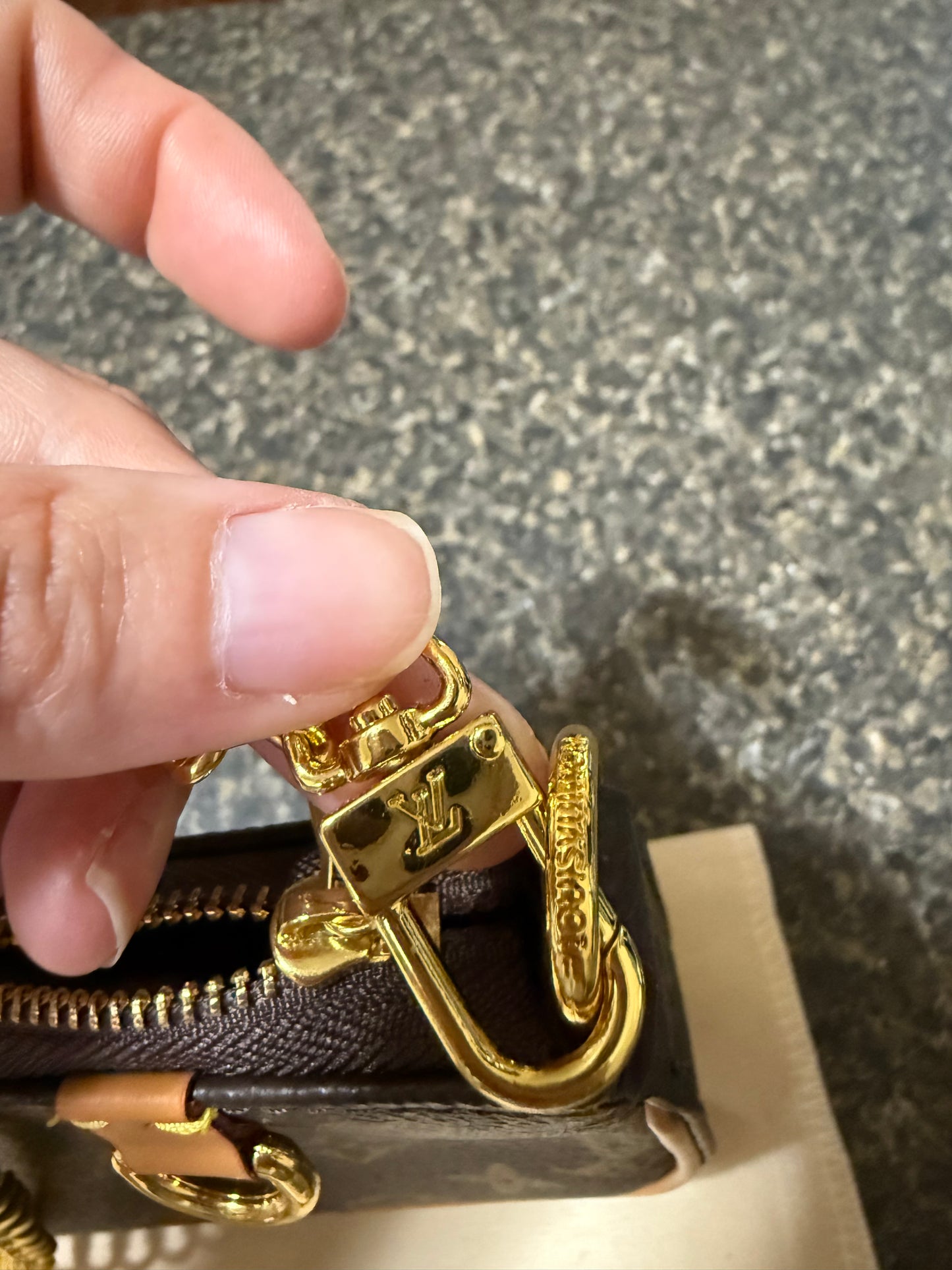 LV replica